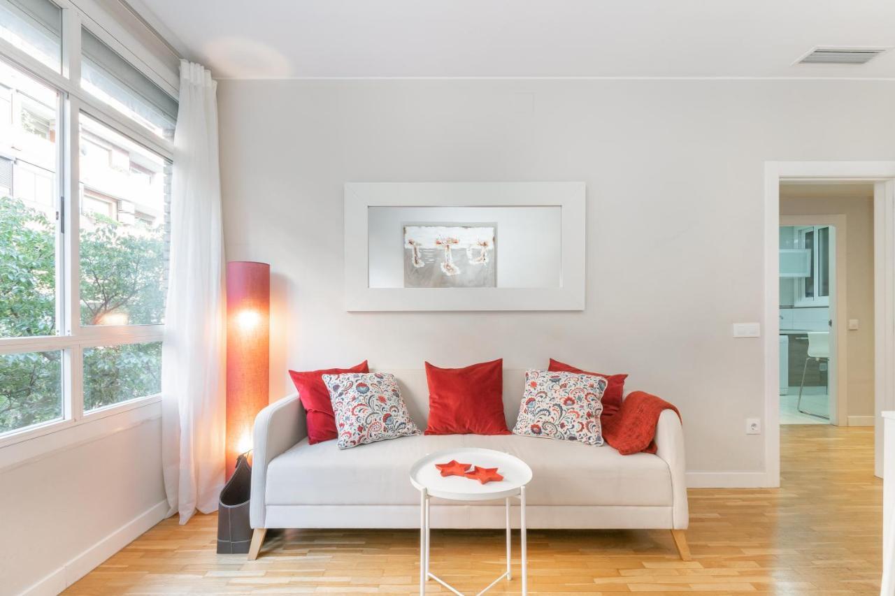 Elegance Barcelona Rentals Extérieur photo